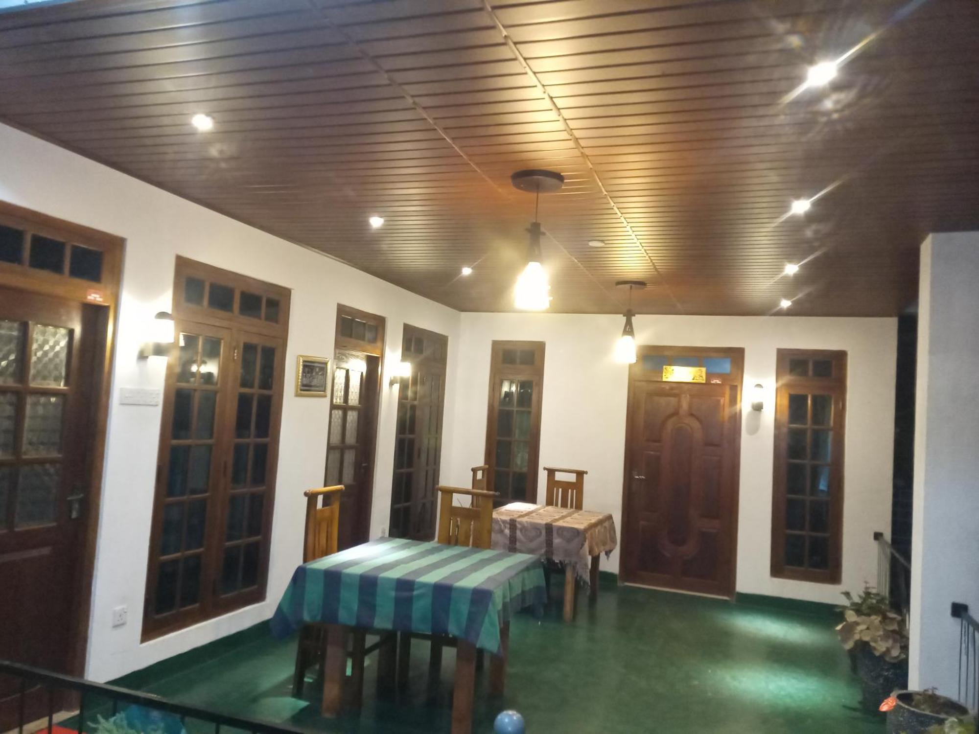 Mature Home Ella Ngoại thất bức ảnh