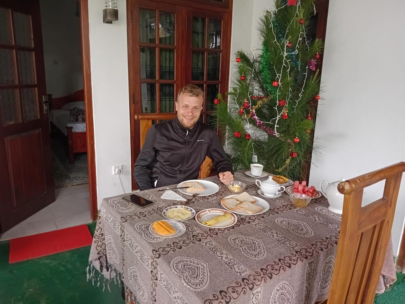 Mature Home Ella Ngoại thất bức ảnh
